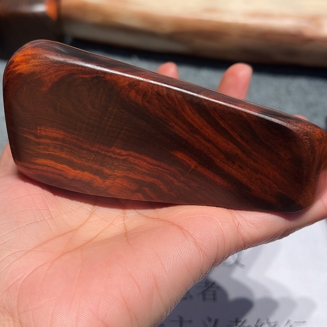 交趾黄檀（大红酸枝）?****