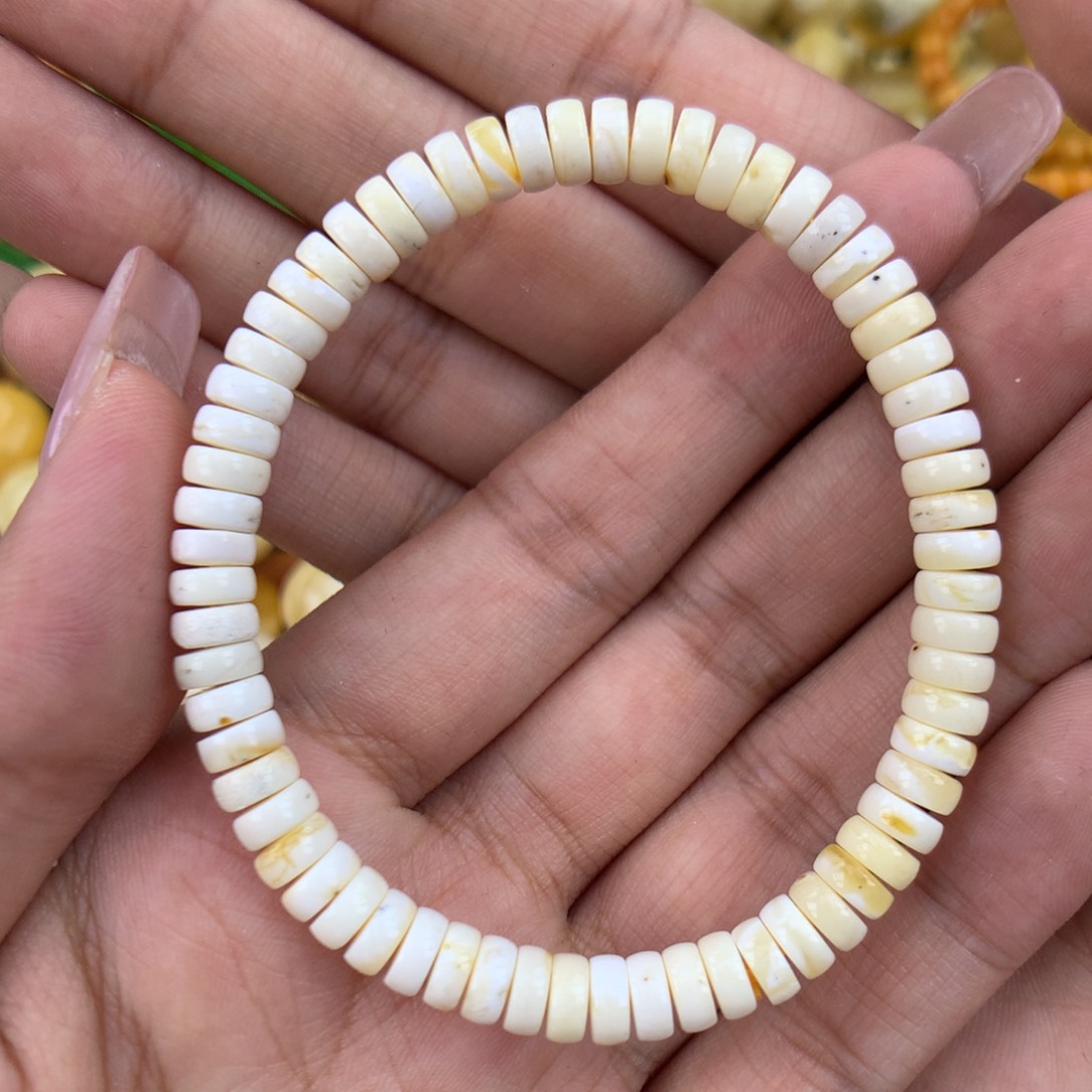 未镶嵌琥珀珠宝奇石6.1