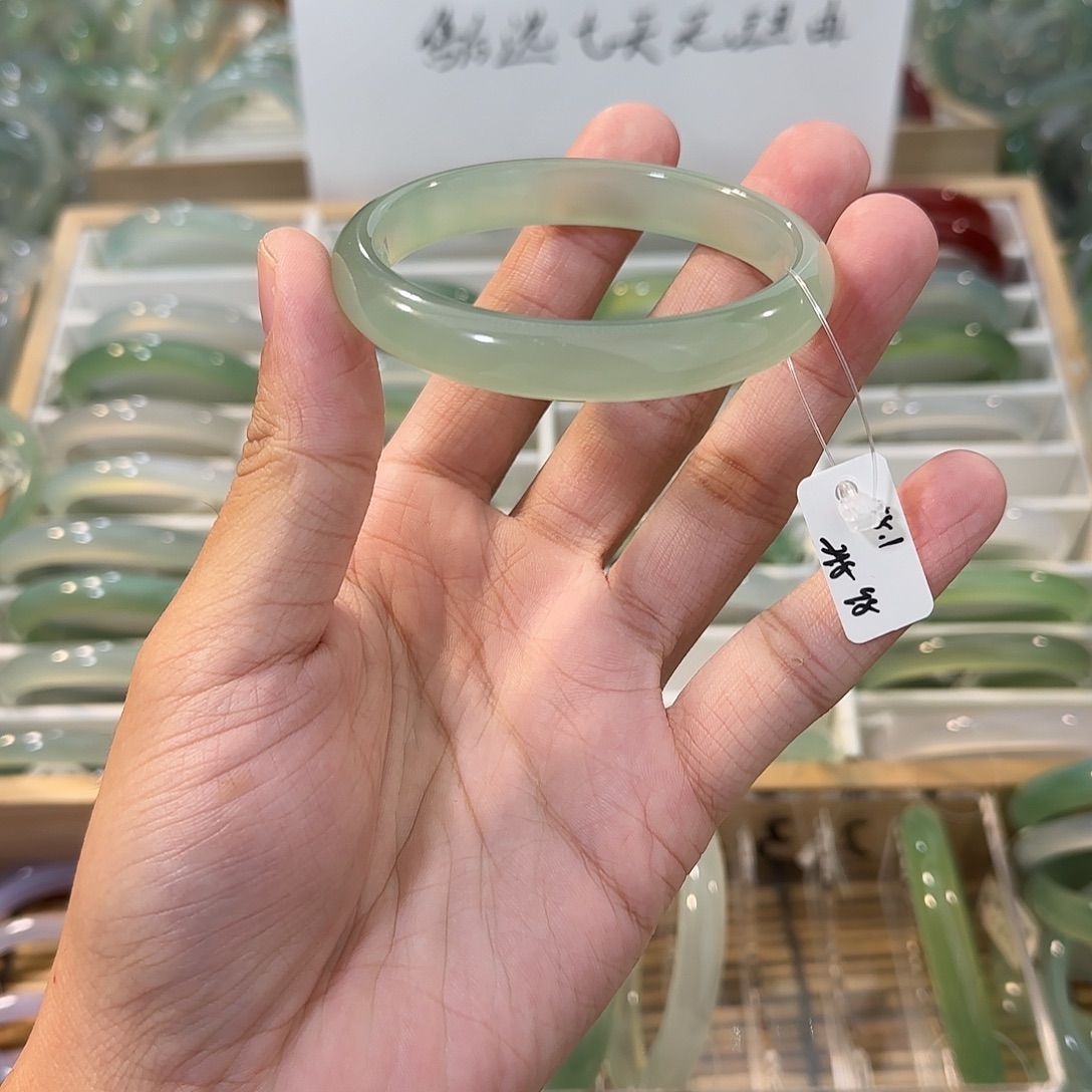 玛瑙/玉髓未镶嵌手镯圈口58.1