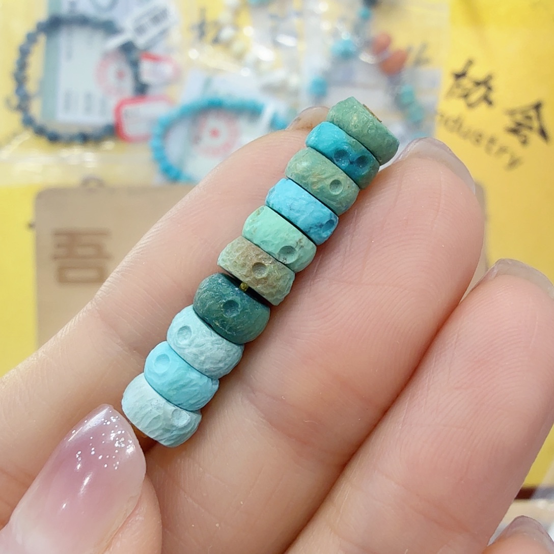 绿松石未镶嵌珠宝奇石