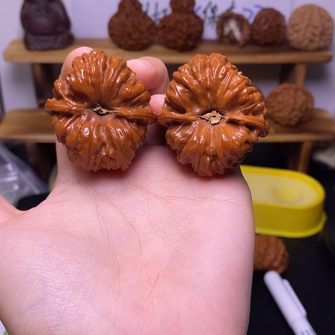 海***高文玩核桃吊坠平谷凹底