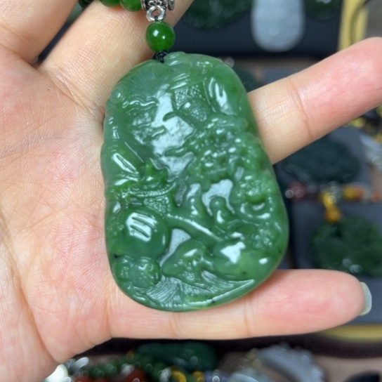 和田玉颈饰未镶嵌