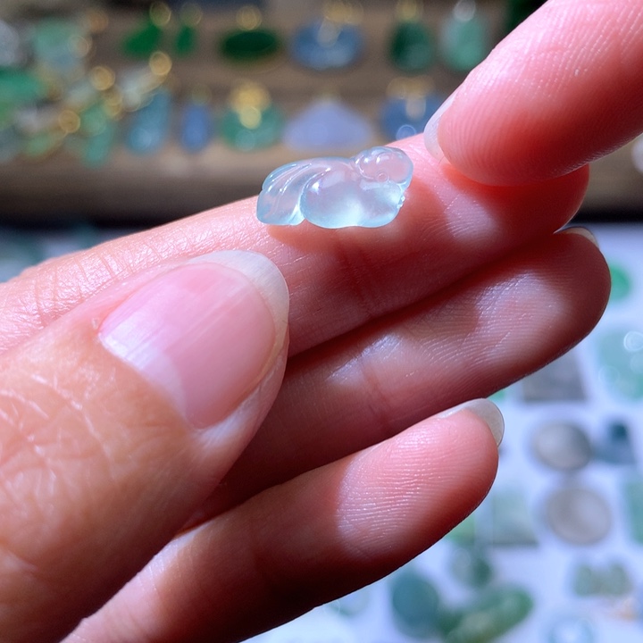 翡翠颈饰未镶嵌鱼