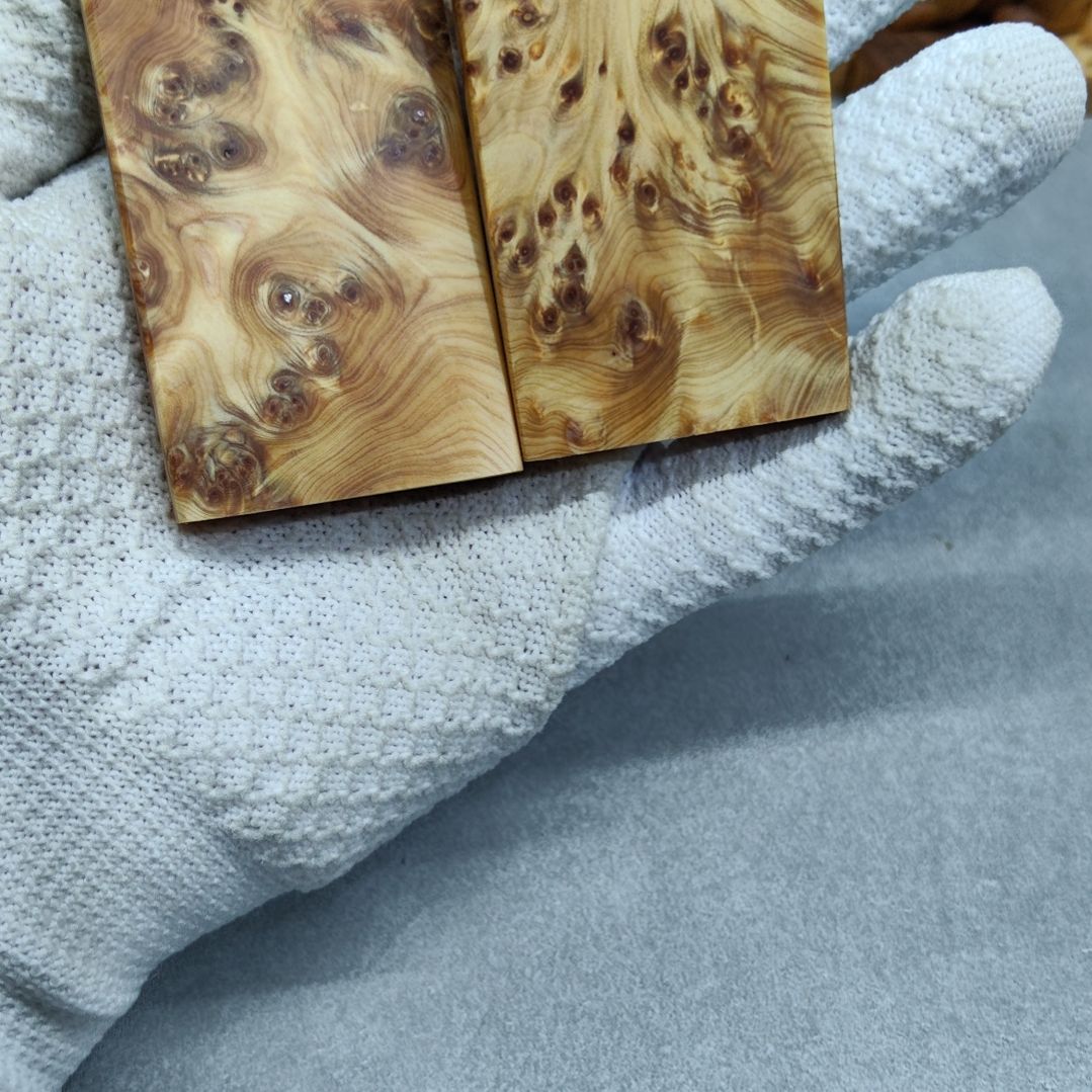 万***意牌子两个，太行崖柏。