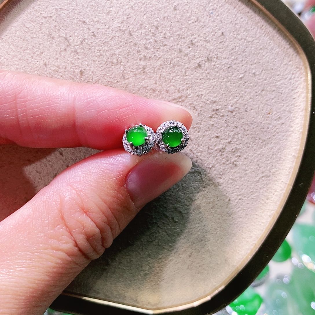 【闪购商品】翡翠挂件未镶嵌裸石