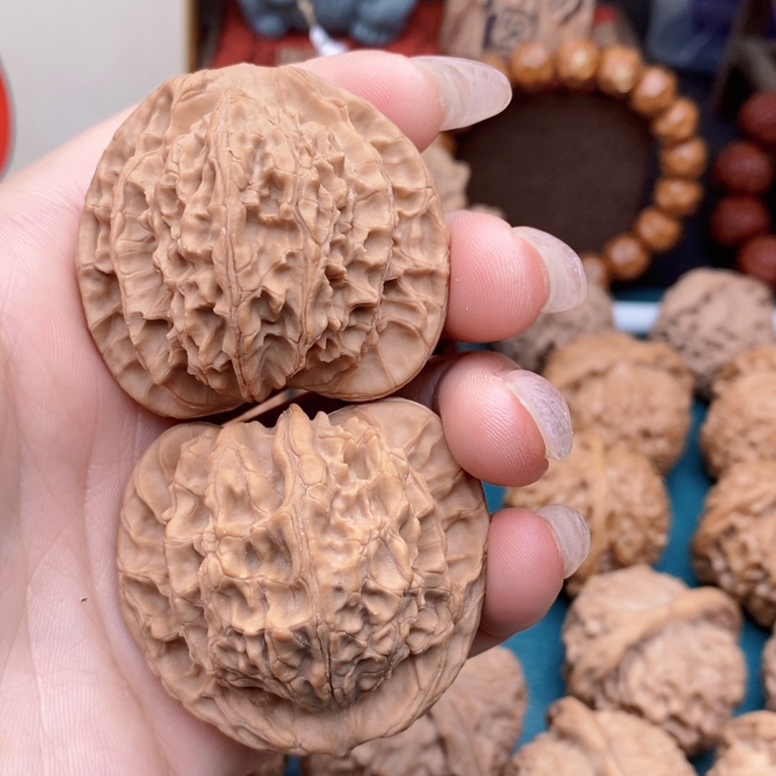 文玩核桃把件平顶