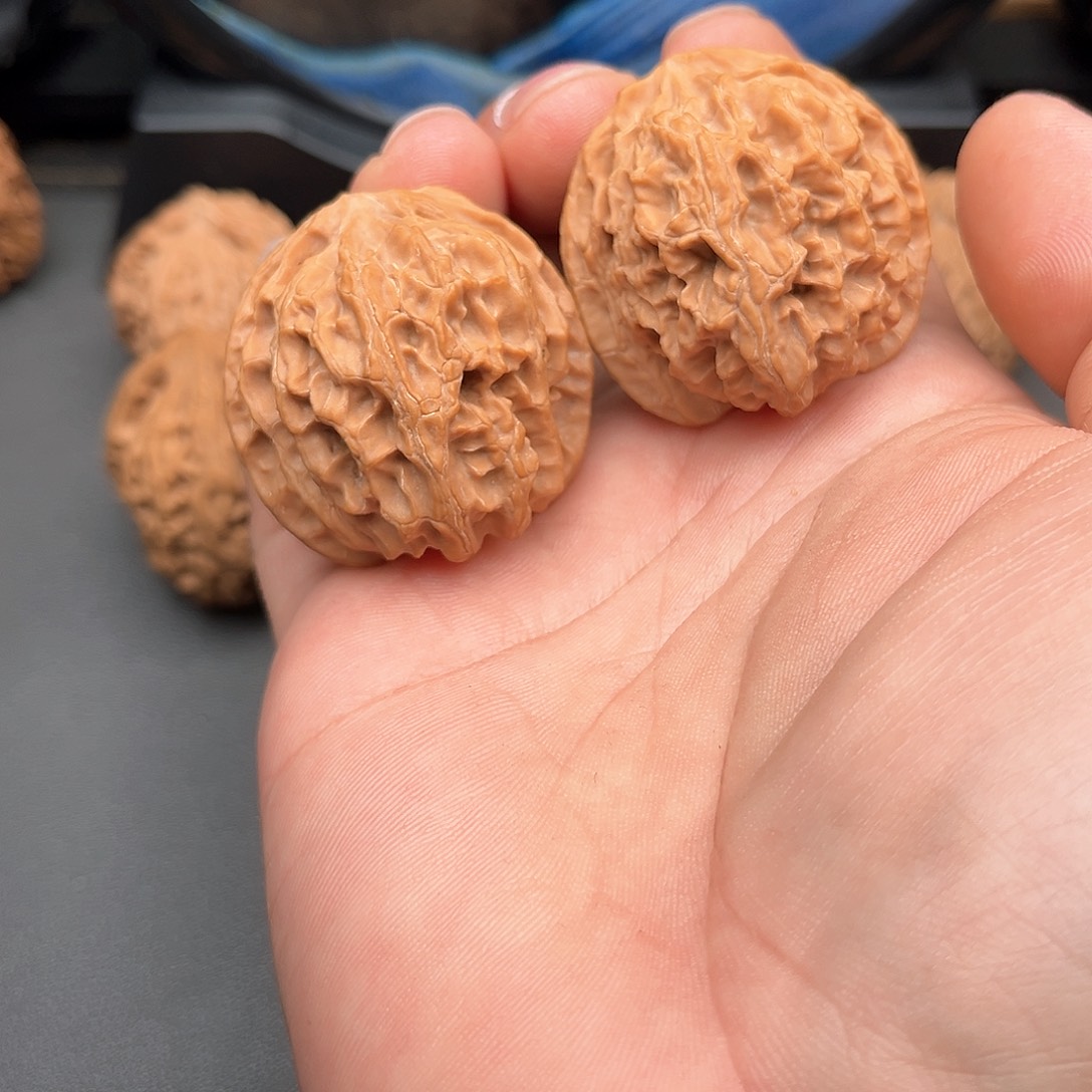 文玩核桃吊坠苹果