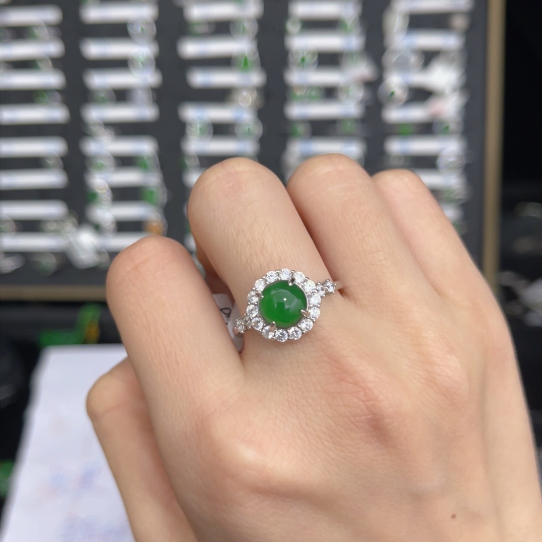 翡翠戒指银S925镶嵌翡翠戒指