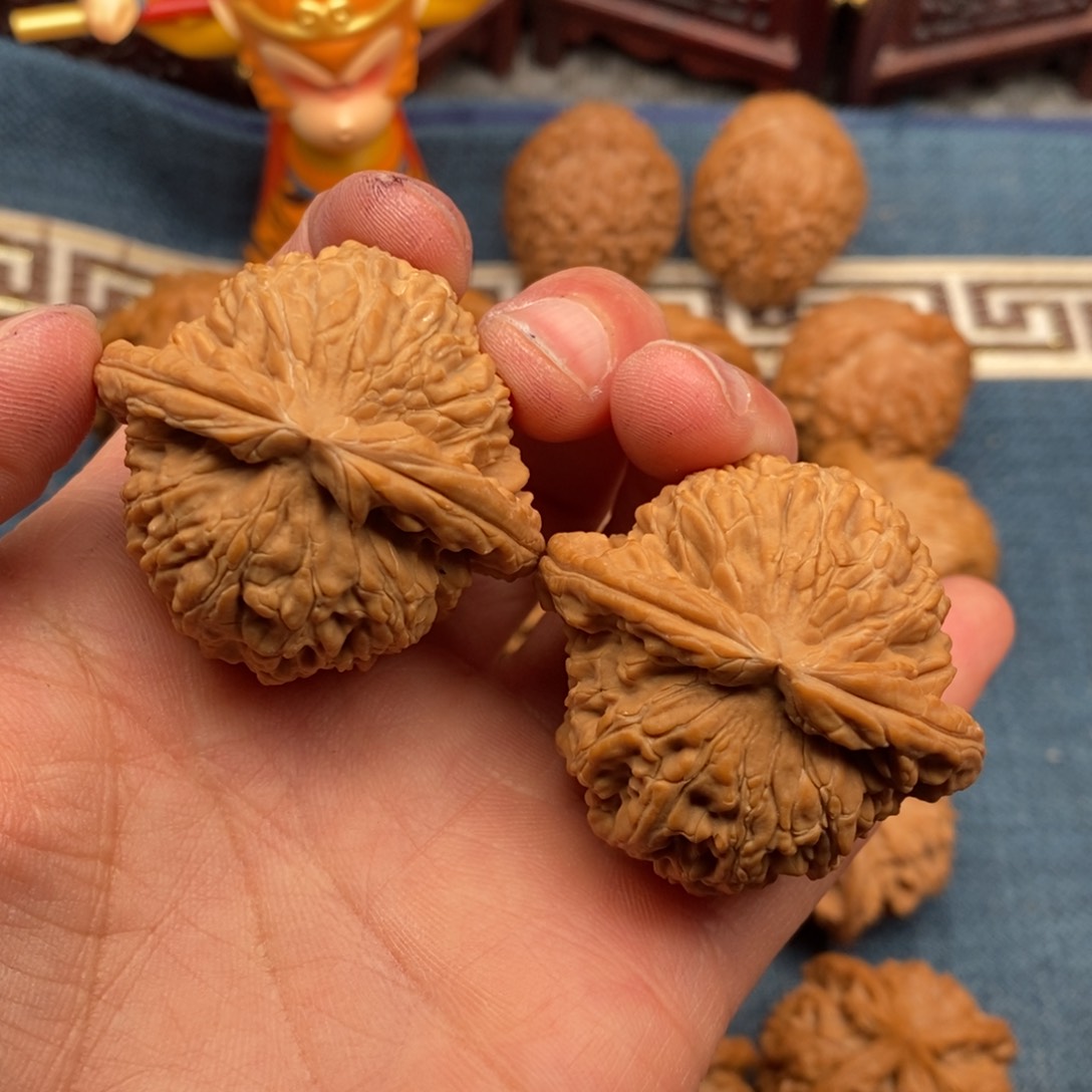 文玩核桃把件41全品闷白