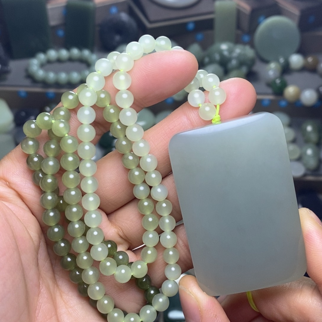 和田玉颈饰未镶嵌大*大