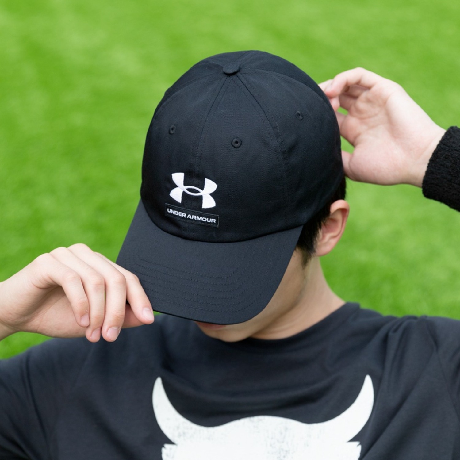 UA安德玛男子休闲秋季新款户外健身运动帽户外遮阳训练帽1369783