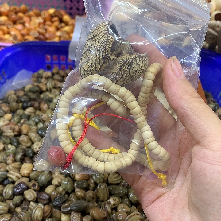 丹***帅吊坠菩提根/象牙果