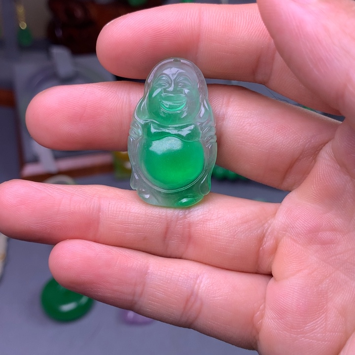 翡翠未镶嵌吊坠(赠链)