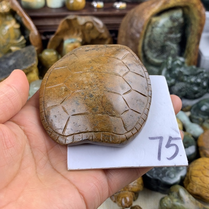 岫岩河磨玉（透闪石质玉）未镶嵌珠宝奇石