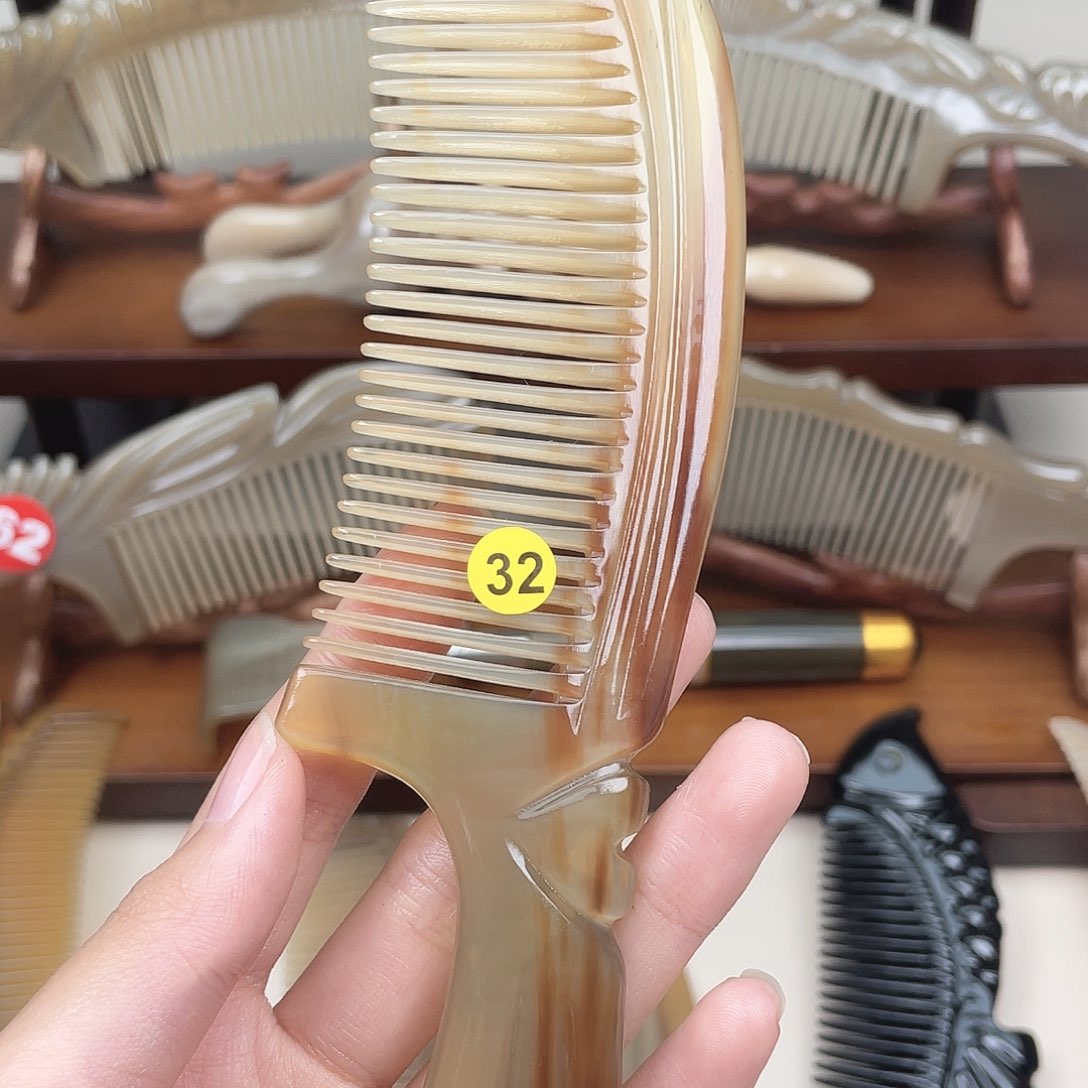 纯手工制作的牛角梳32花*蝶