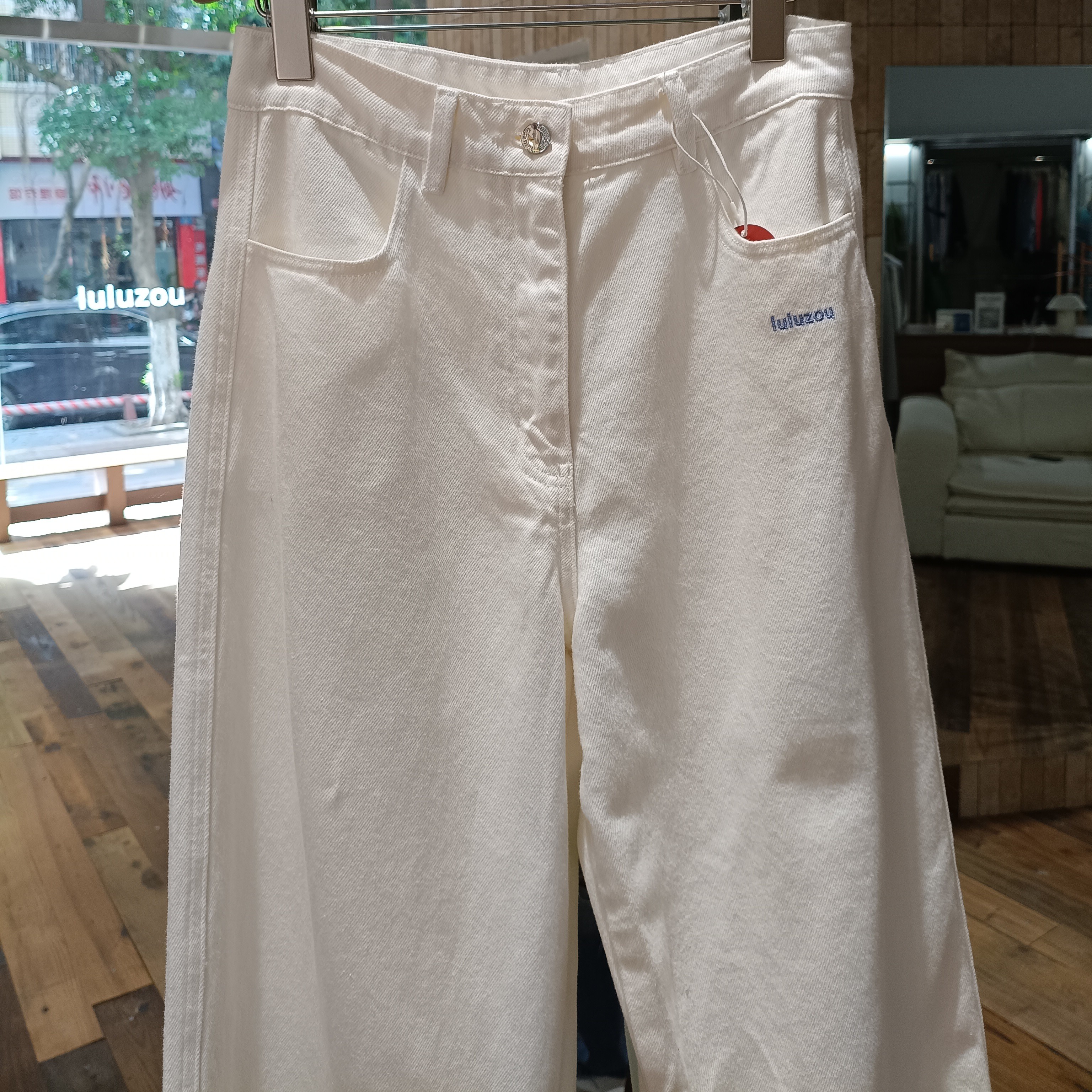 LULUZOU 刺绣宽松直筒牛仔裤10551