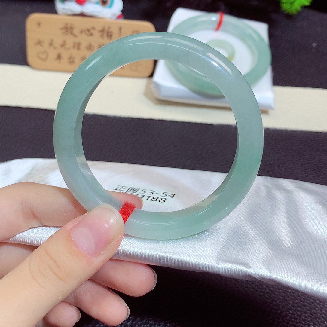 翡翠未镶嵌手镯1188