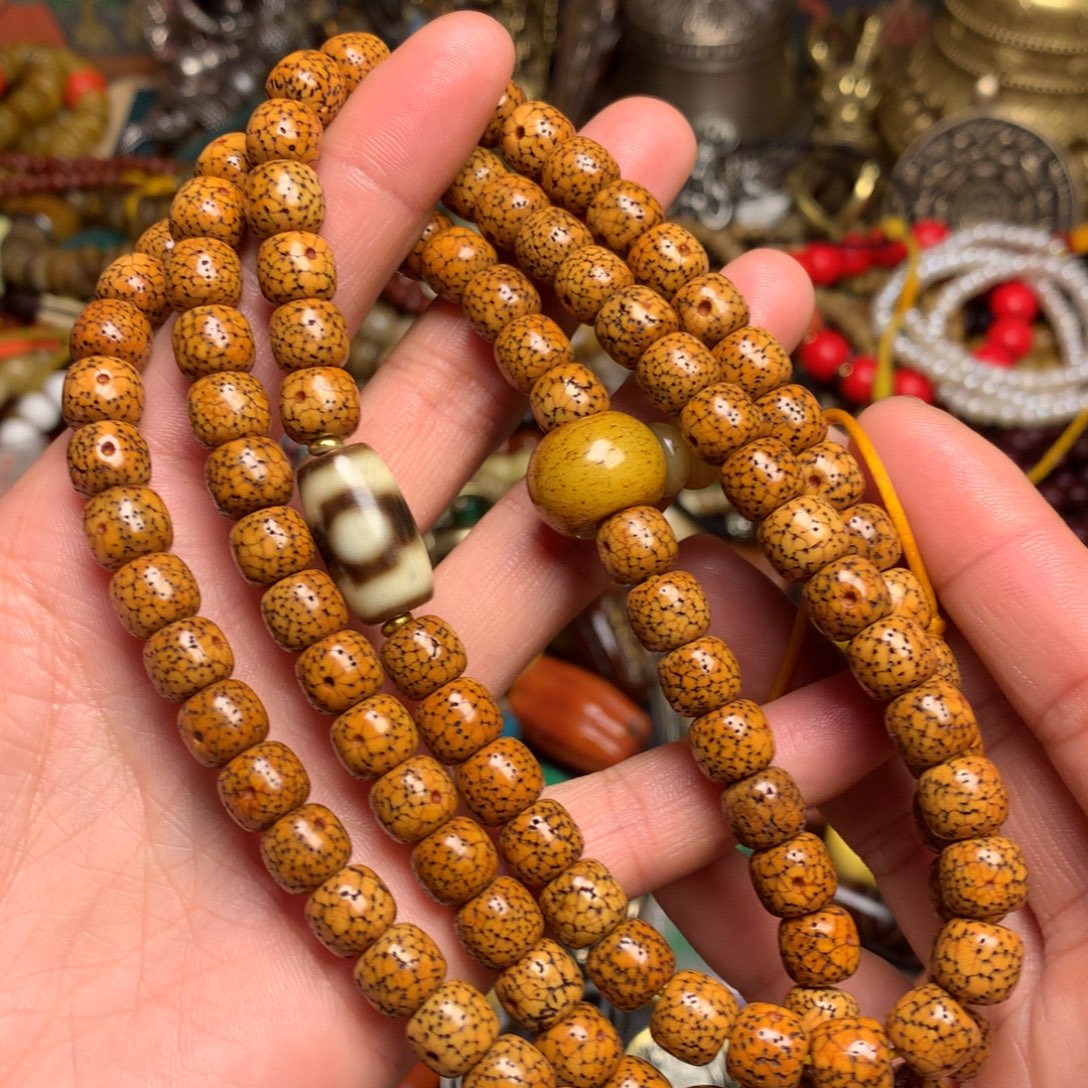 网***云泥塑藏传文玩。小配饰。