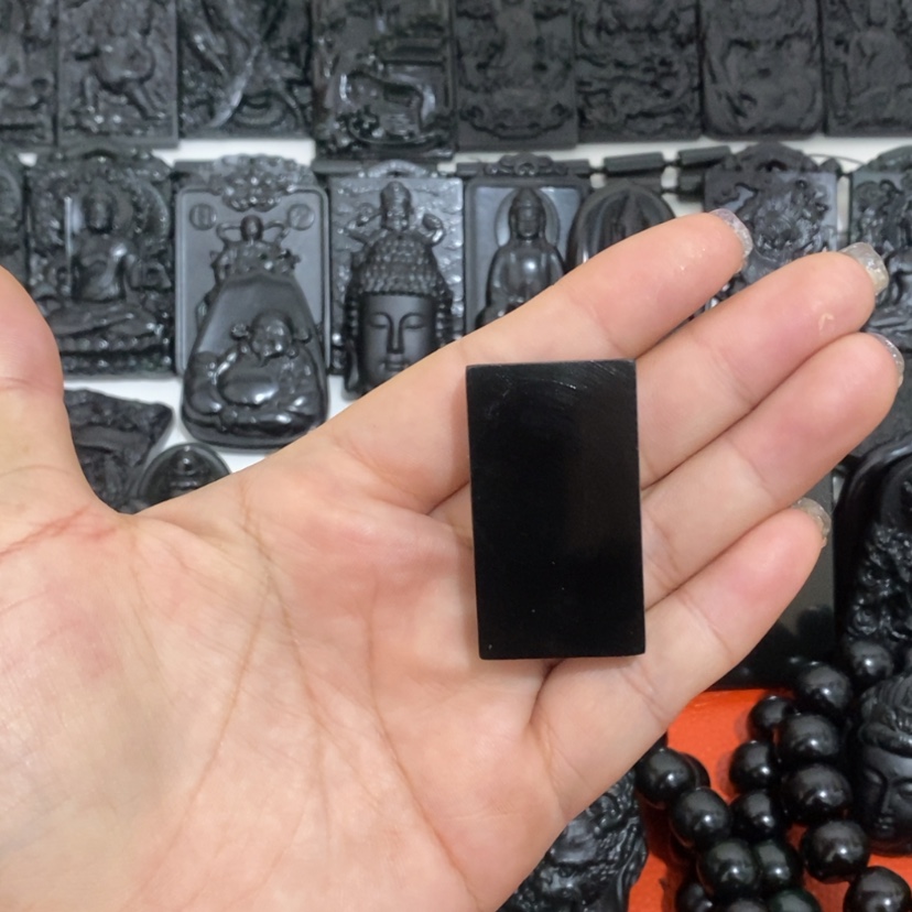 【闪购商品】未镶嵌蛇纹石玉颈饰