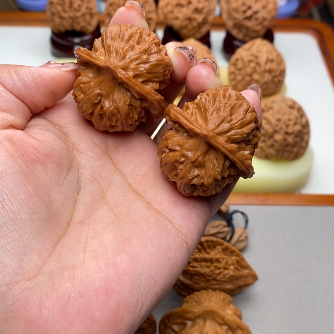 小***y吊坠文玩核桃40核欢