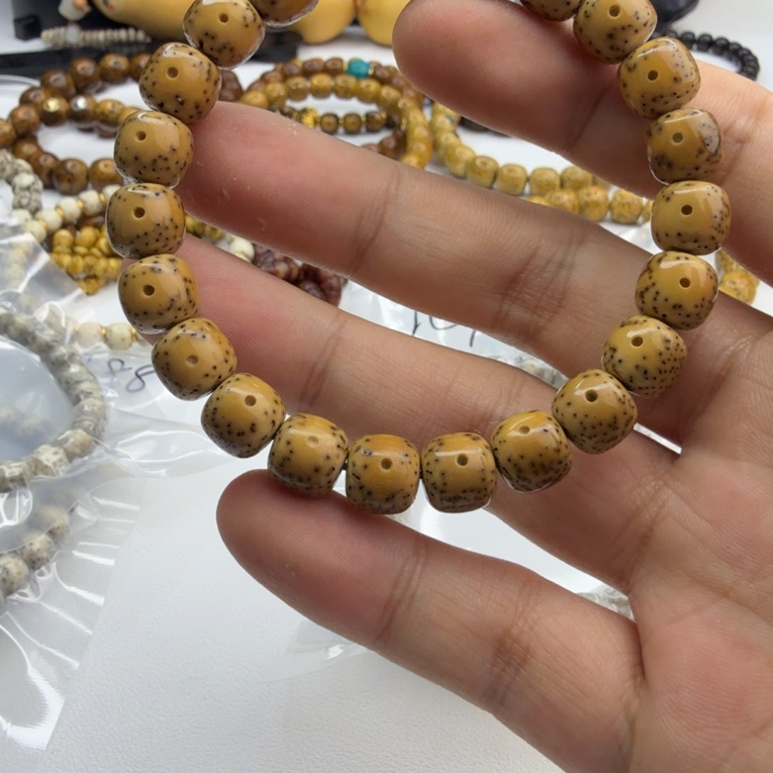 星月菩提手串黄串10*9