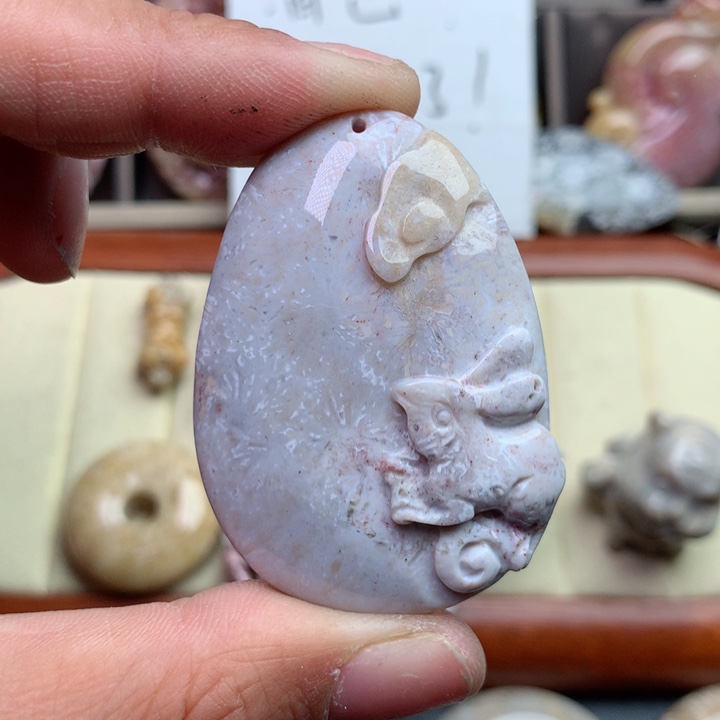 硅化珊瑚（珊瑚玉）颈饰未镶嵌