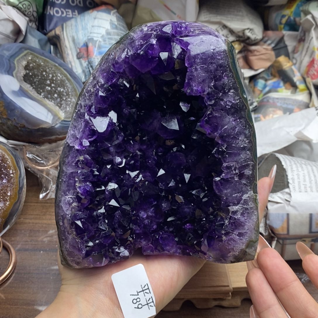 乌拉圭未镶嵌紫晶