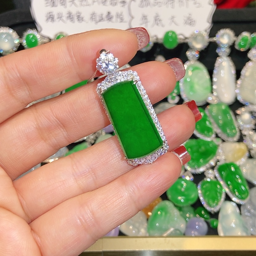 【闪购商品】颈饰未镶嵌翡翠天然翡翠