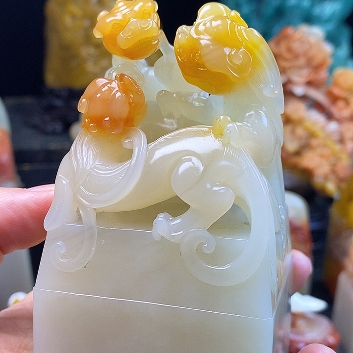 小***光寿山石其他八方来财……………………