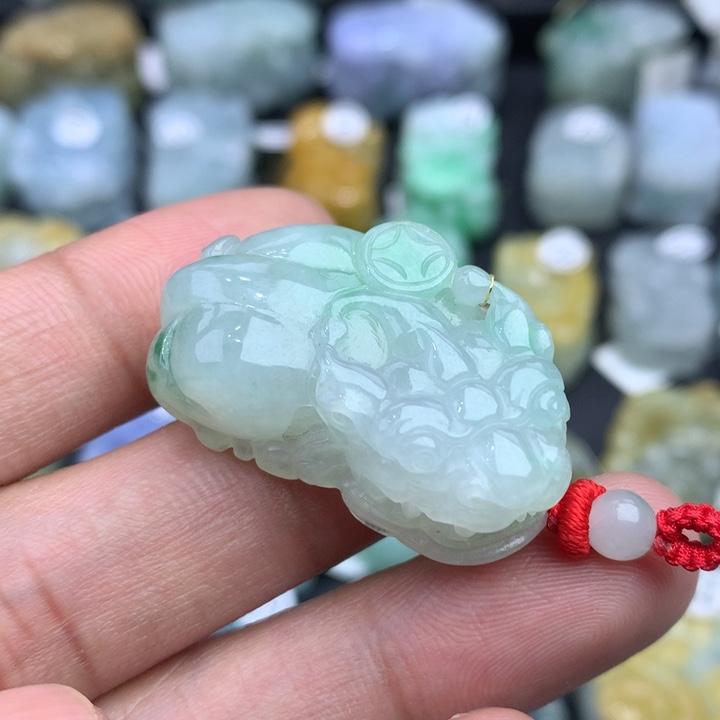 翡翠颈饰未镶嵌天然缅甸翡翠招财貔貅吊坠