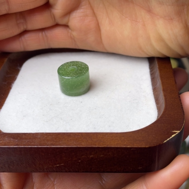 小****和田玉未镶嵌车挂