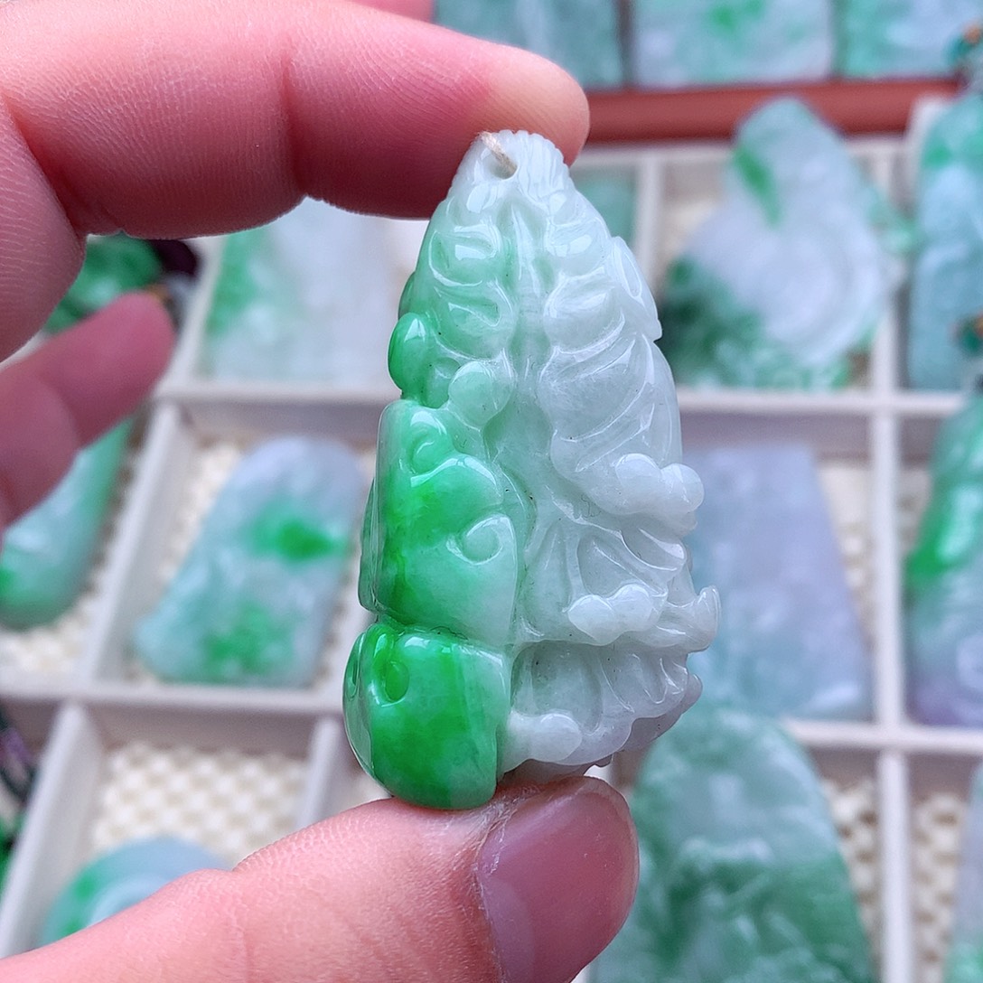 翡翠未镶嵌吊坠(不含链)