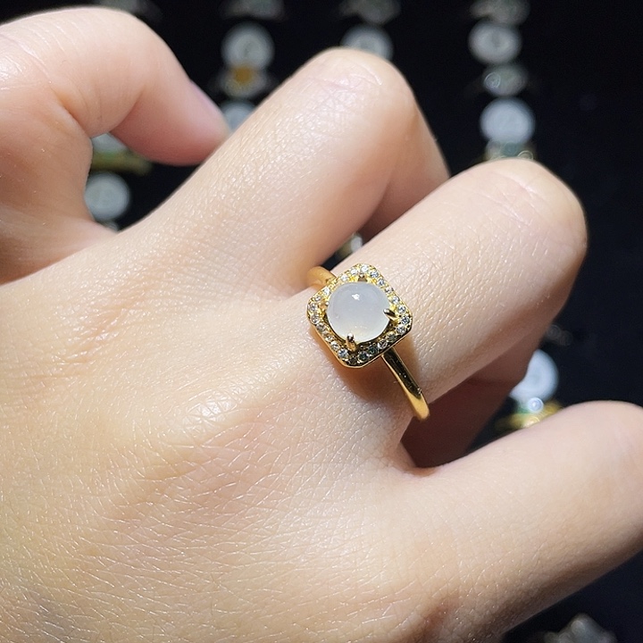 翡翠未镶嵌戒指戒指