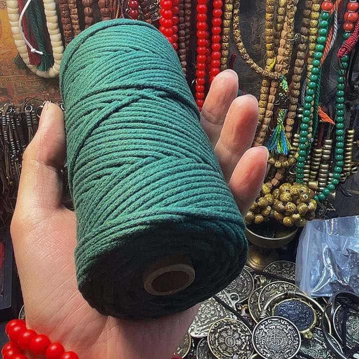 藏区阿佳手工喇嘛红绳子一卷，