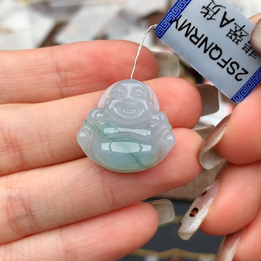 翡翠未镶嵌挂件…..