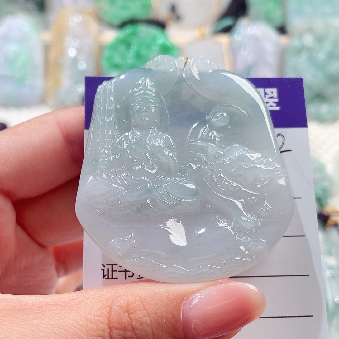 颈饰未镶嵌翡翠文殊