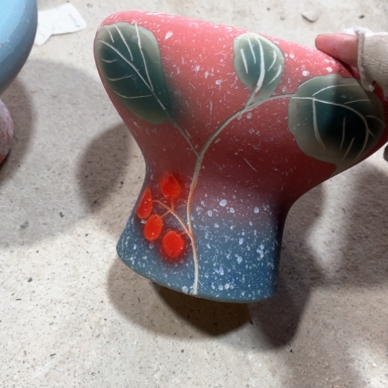 罐默认微瑕，有孔编号16-280