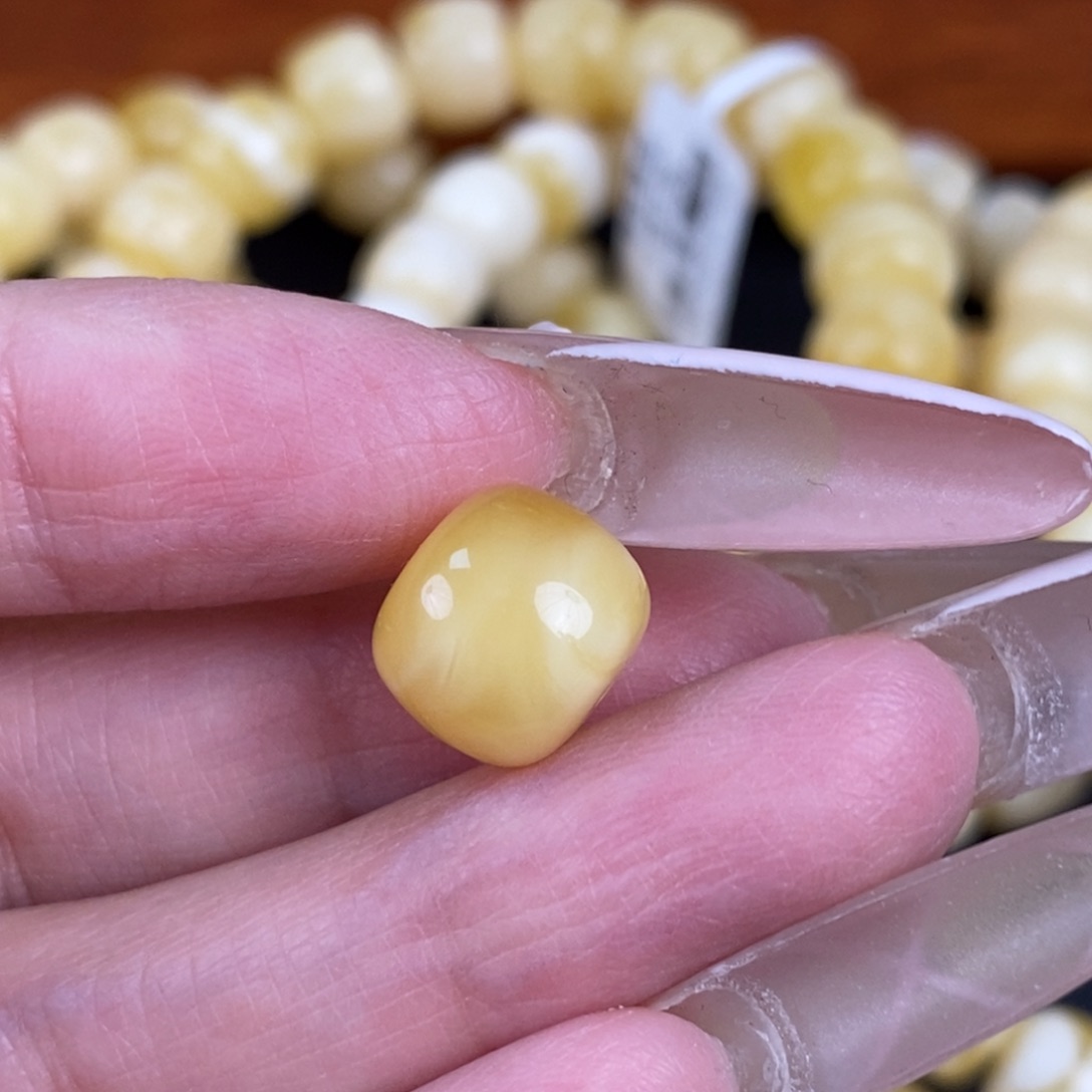 琥珀未镶嵌珠宝奇石201