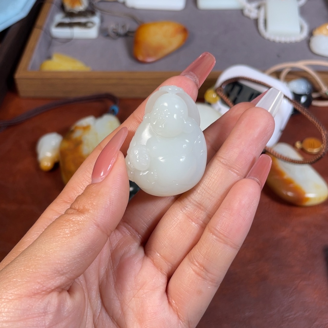 和田玉颈饰未镶嵌