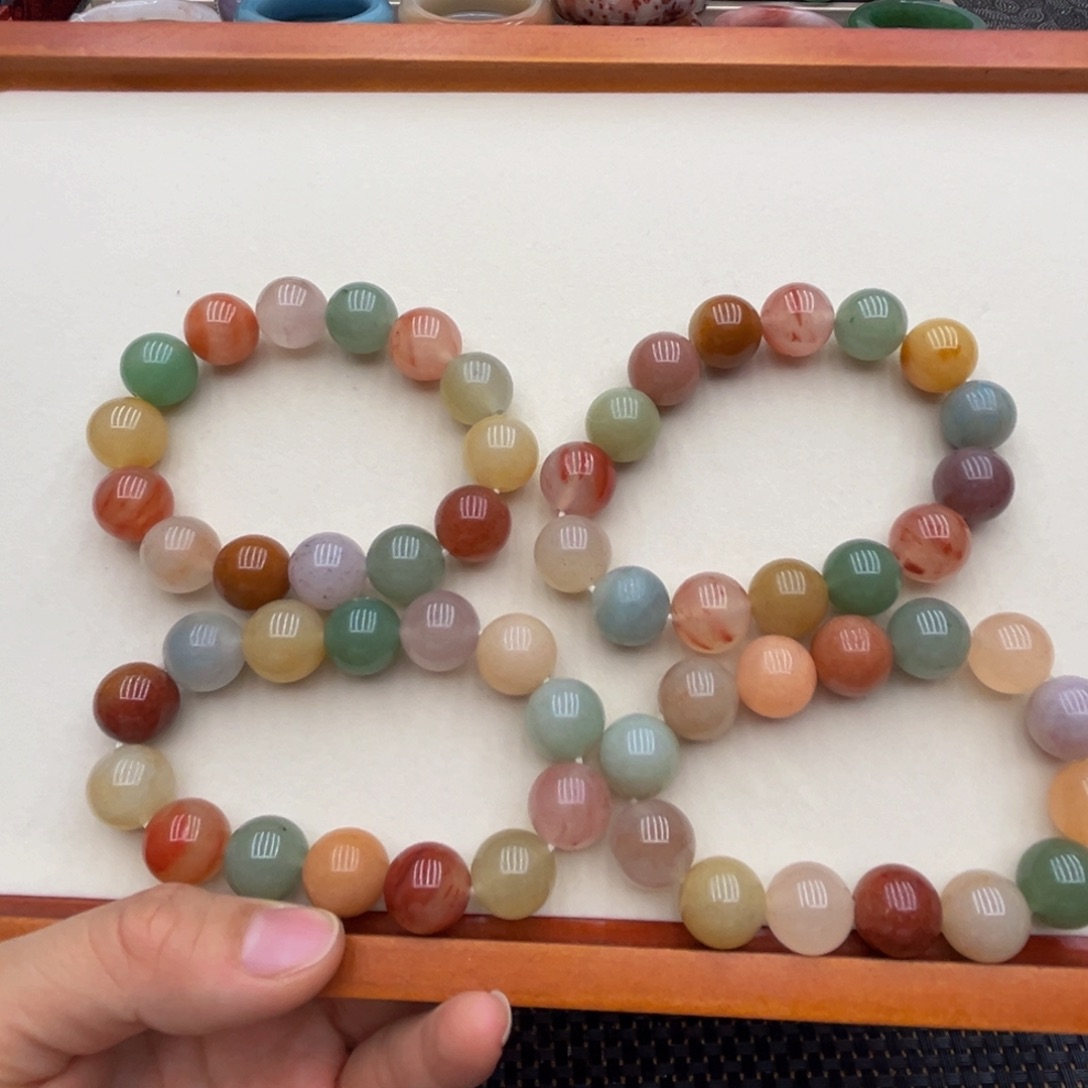 石英质玉未镶嵌圈口齐全