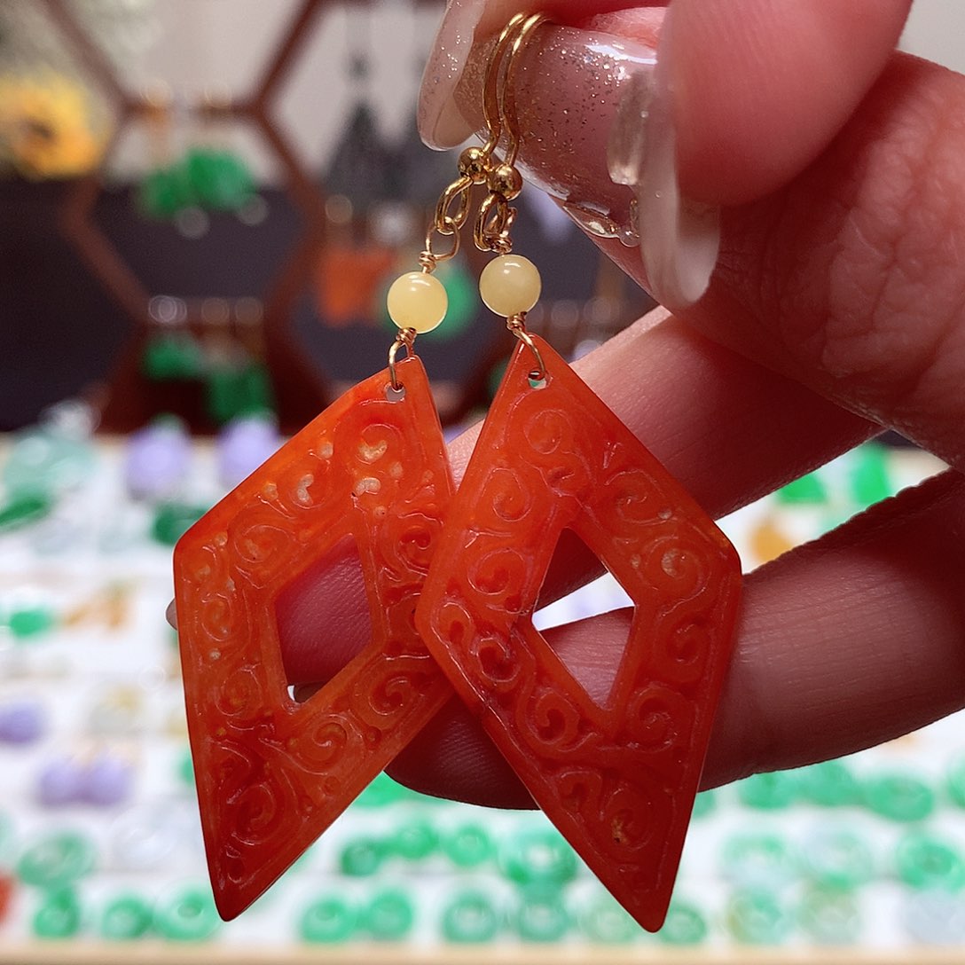 翡翠耳饰未镶嵌天然翡翠
