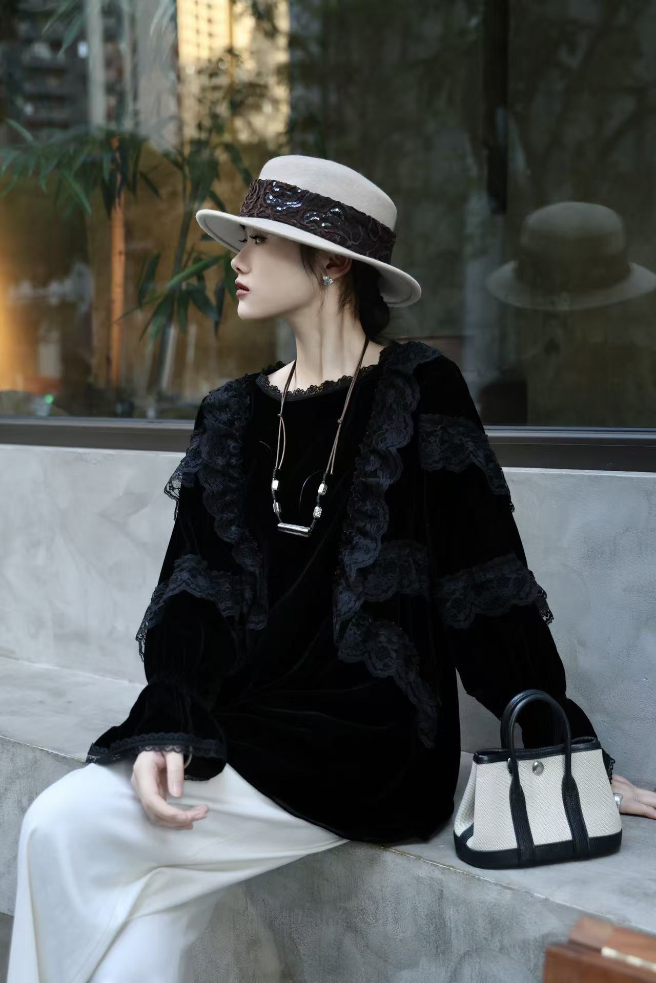 大花边人丝丝绒 衣中晃的时尚阔版大气上衣