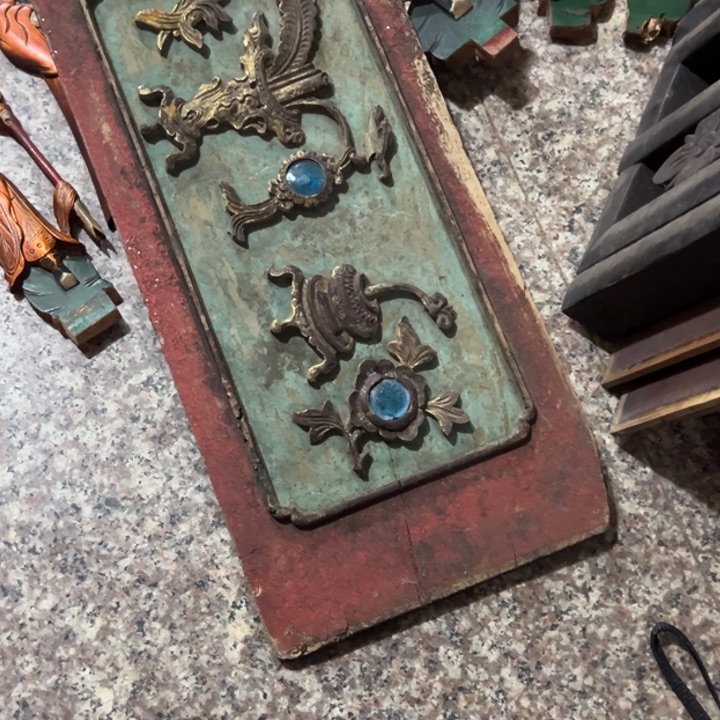 凤***潮香榧木老木雕花板艺术