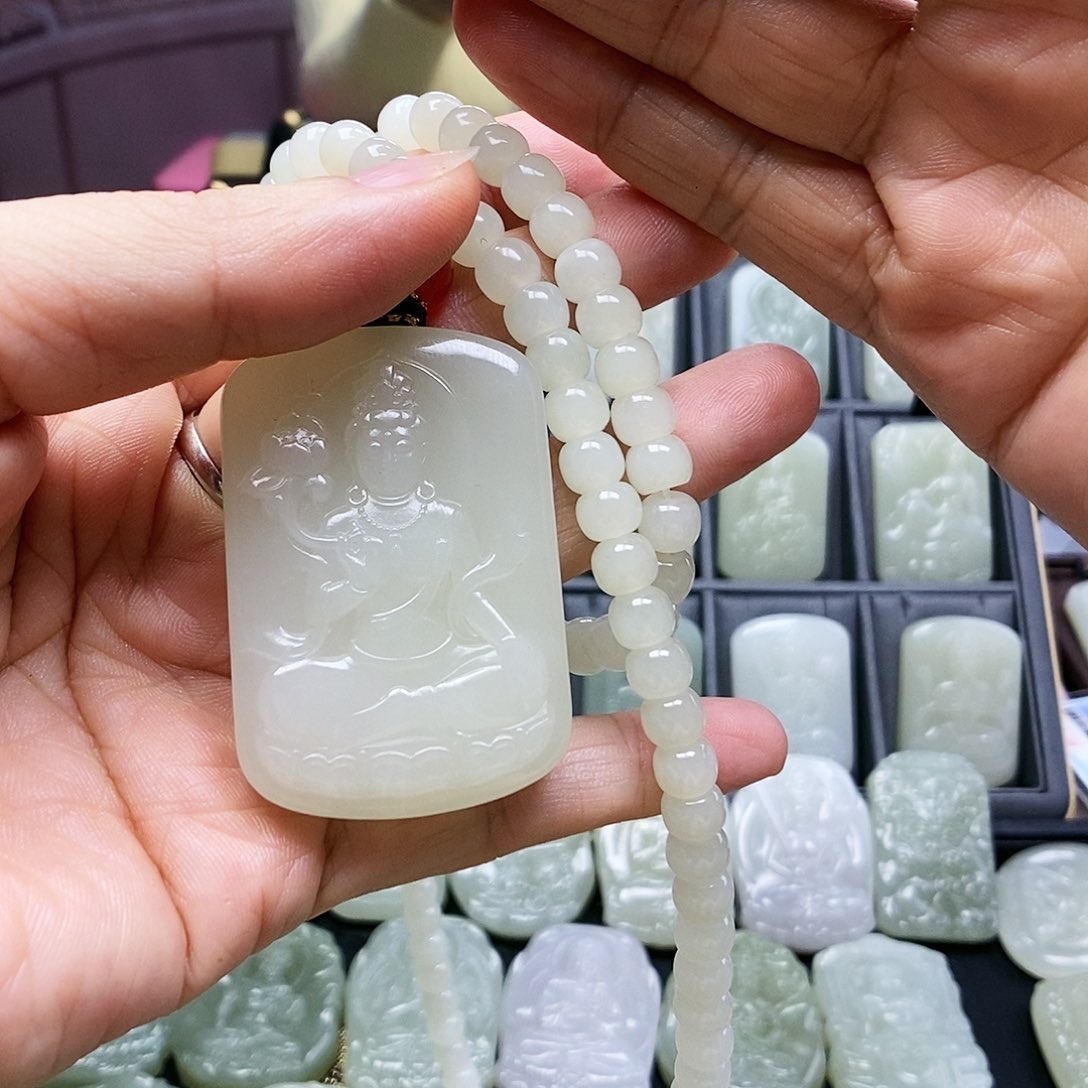 和田玉颈饰未镶嵌阿*