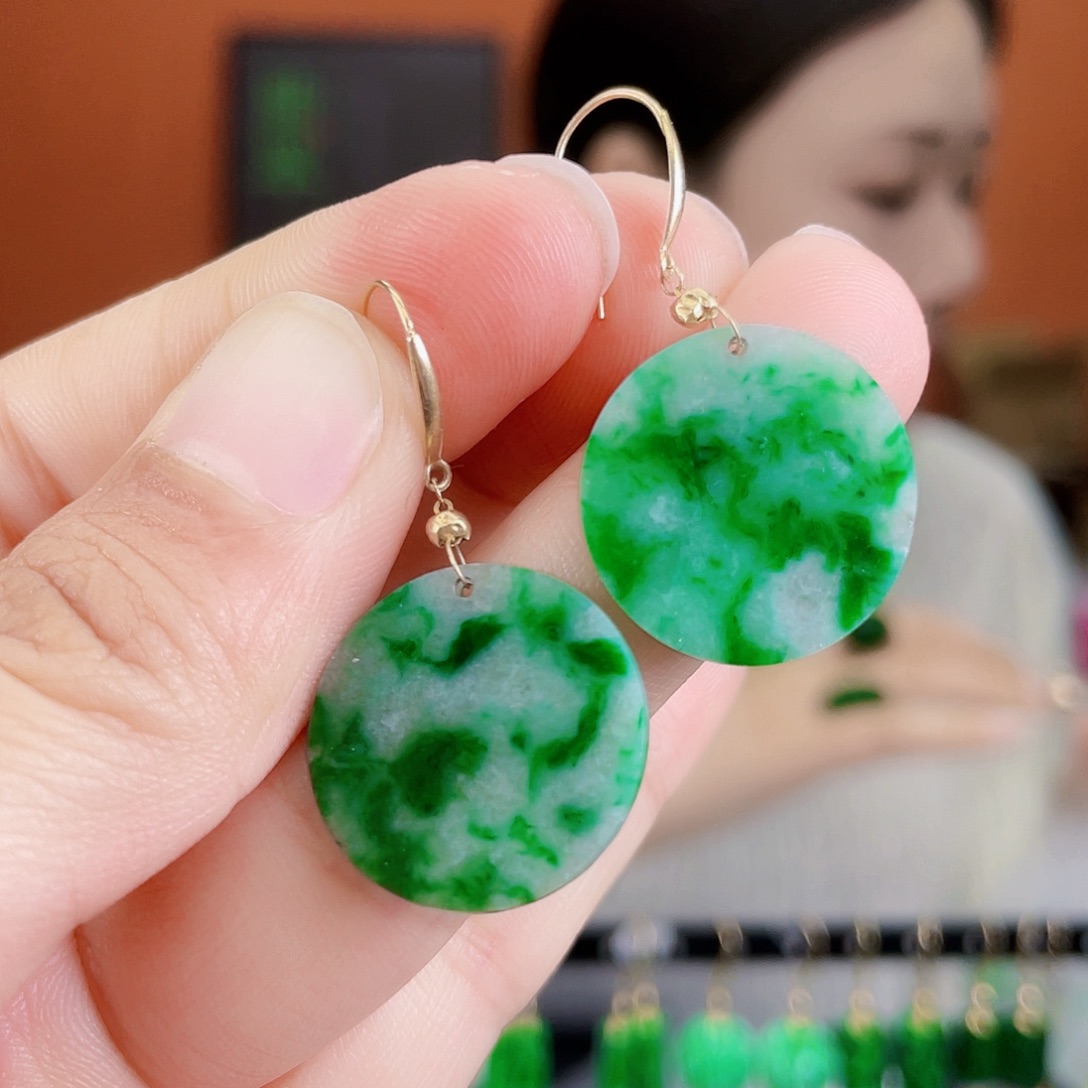 翡翠18K金镶嵌耳饰