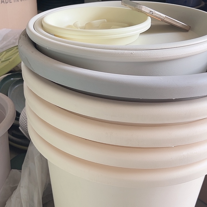 塑料瑕疵四季盆8号 发3个 好的