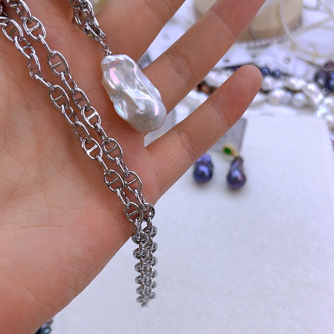 若***尘未镶嵌淡水珍珠4项链