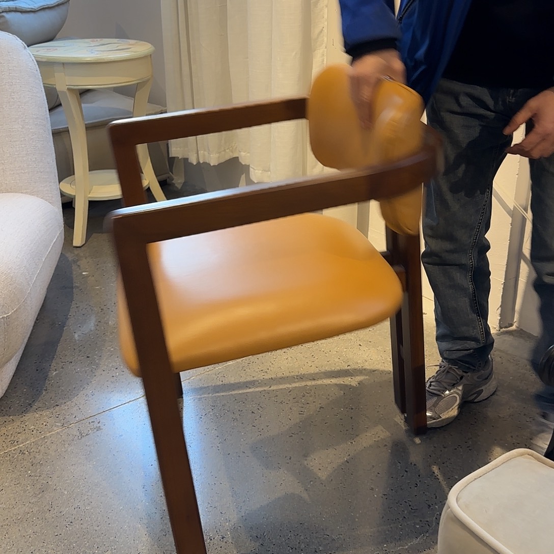 实木真皮单人沙发休闲椅