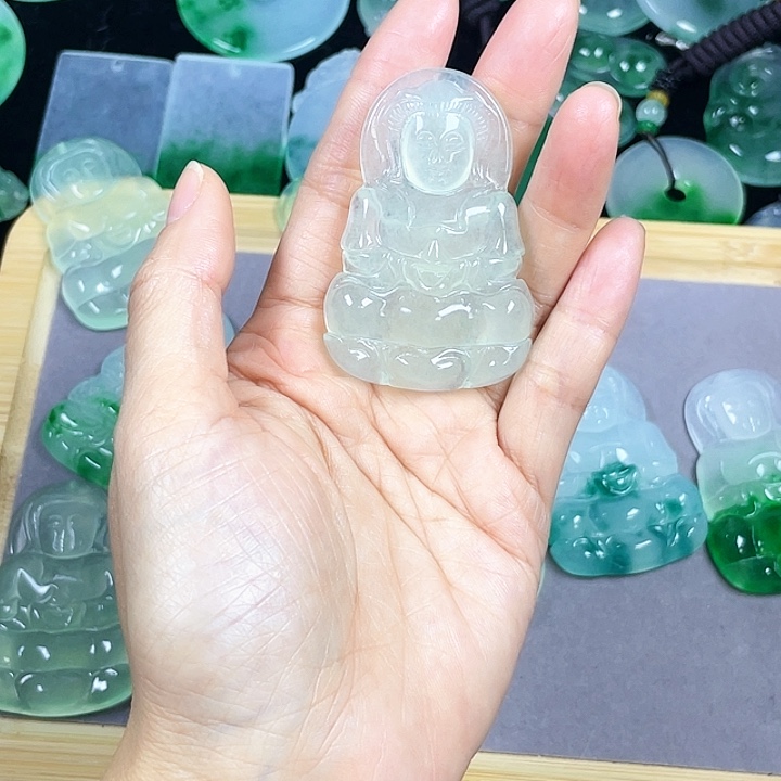 鑫***）翡翠未镶嵌颈饰吊坠