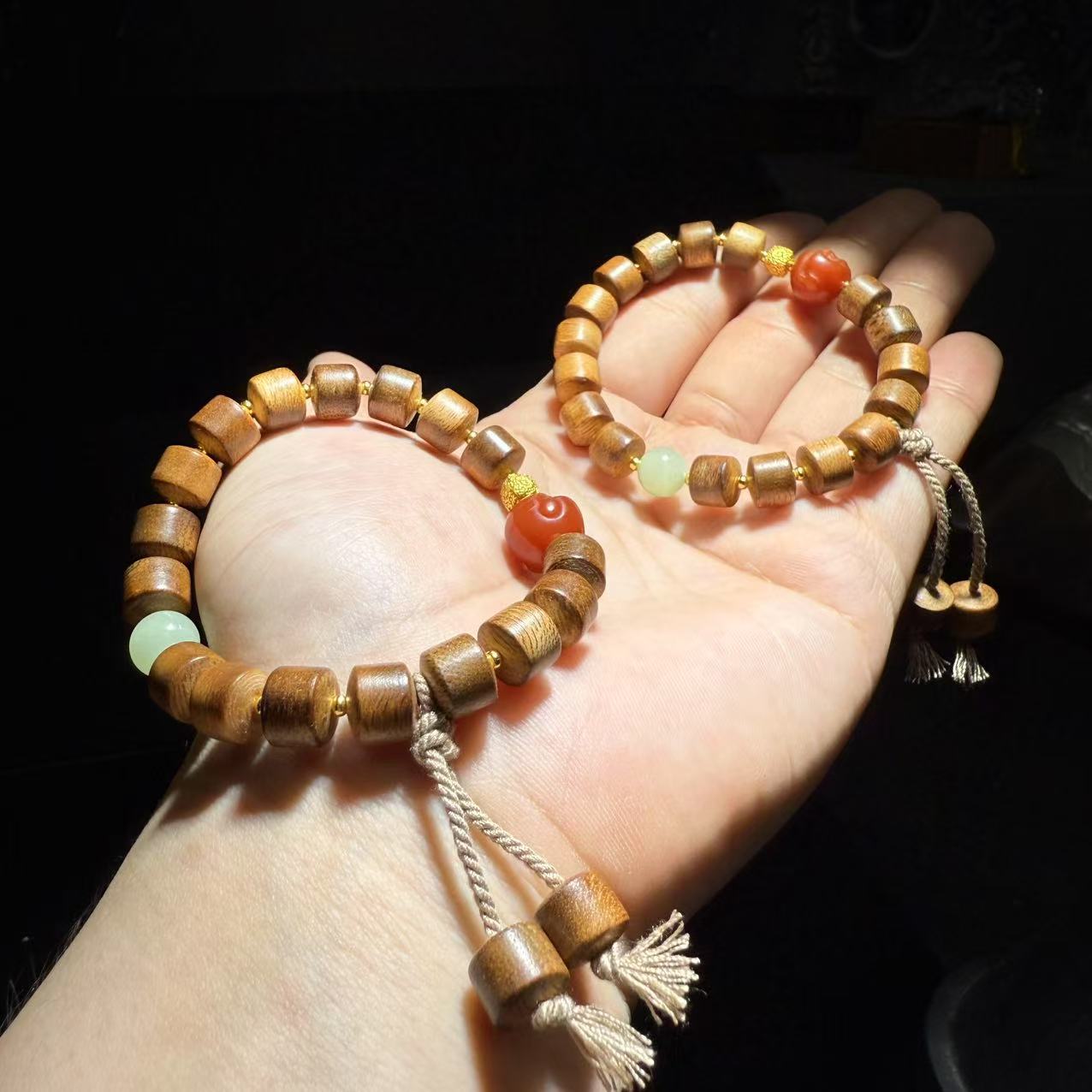 【皇后甄选】黄 奇 款式手串  多样性发其一